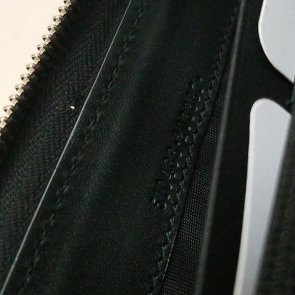 New Gucci Guccy Script Zip-Around Wallet - Picture 13 of 16